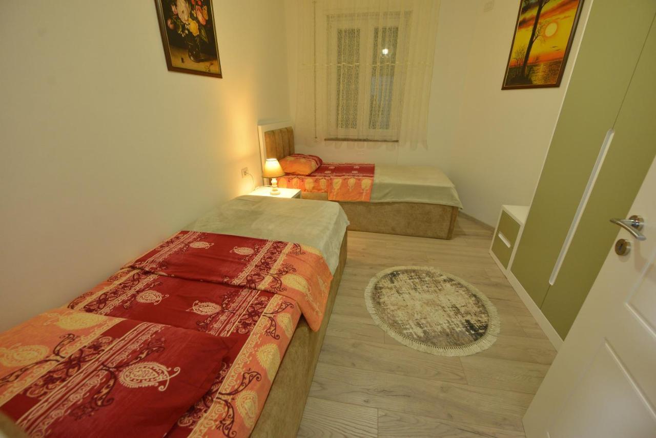 Denis Comfort Apartment Shkodër Exterior foto
